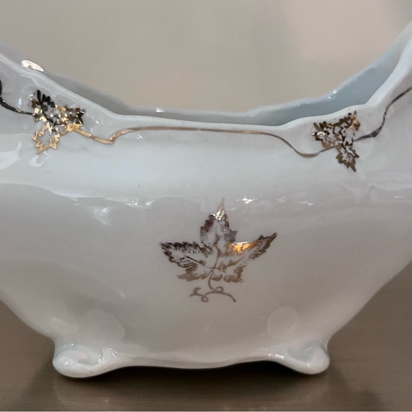 Vintage Porcelain Gravy Boat Wood & Sons Ltd. England Gold Maple Leaf - Picture 3 of 8